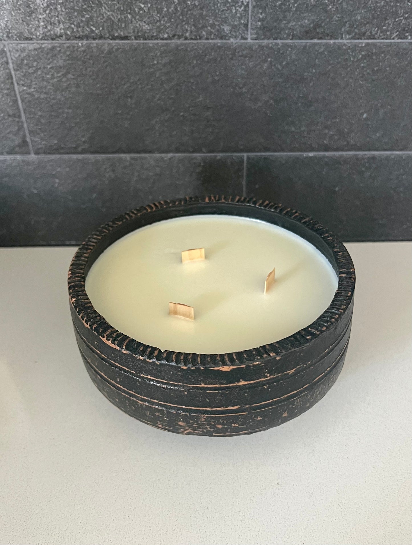 Black Clay Pattern Bowl Candle